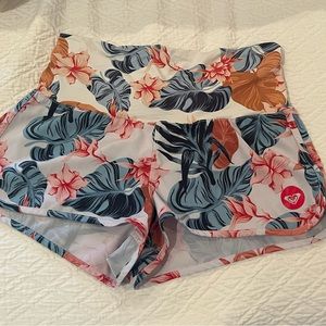 Floral Roxy Shorts!🩵